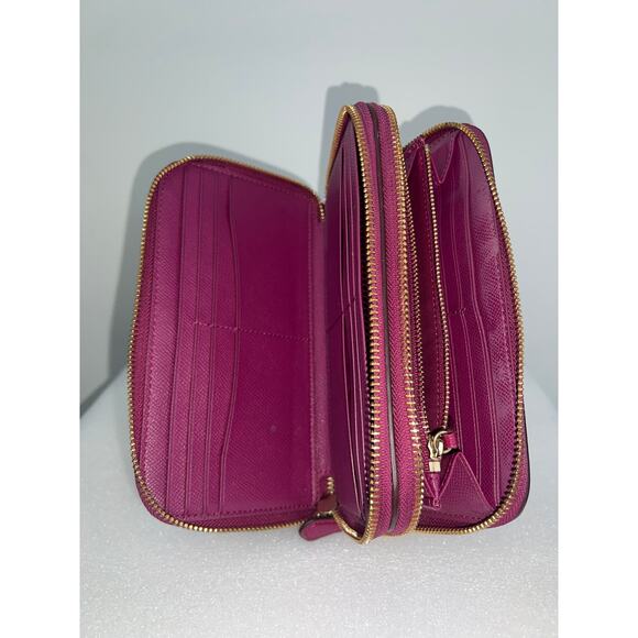 Coach Red & Black Wristlet Wallets Duo - Signature, Gold Details, 2x1 Deal! - Picture 9 of 14